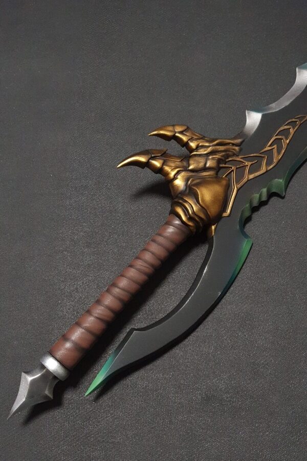 Sung Jin-Woo daggers Knight Killer and Kasaka Venom Fang (Solo Leveling) - Image 7