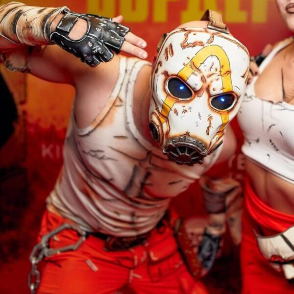 Psycho mask from Borderlands 3 with LEDs - Image 3
