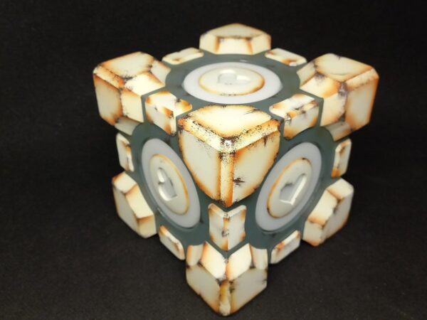 Weighted Companion Cube from Portal (LED light controlled via Bluetooth) - Image 6