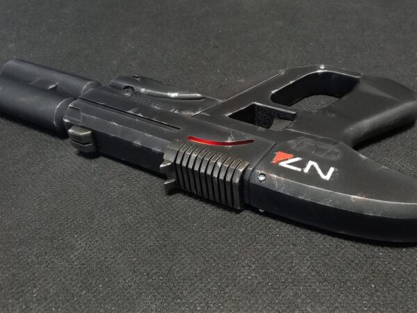 Mass Effect 5 teaser trailer Pistol with LEDs and moving trigger - Image 6