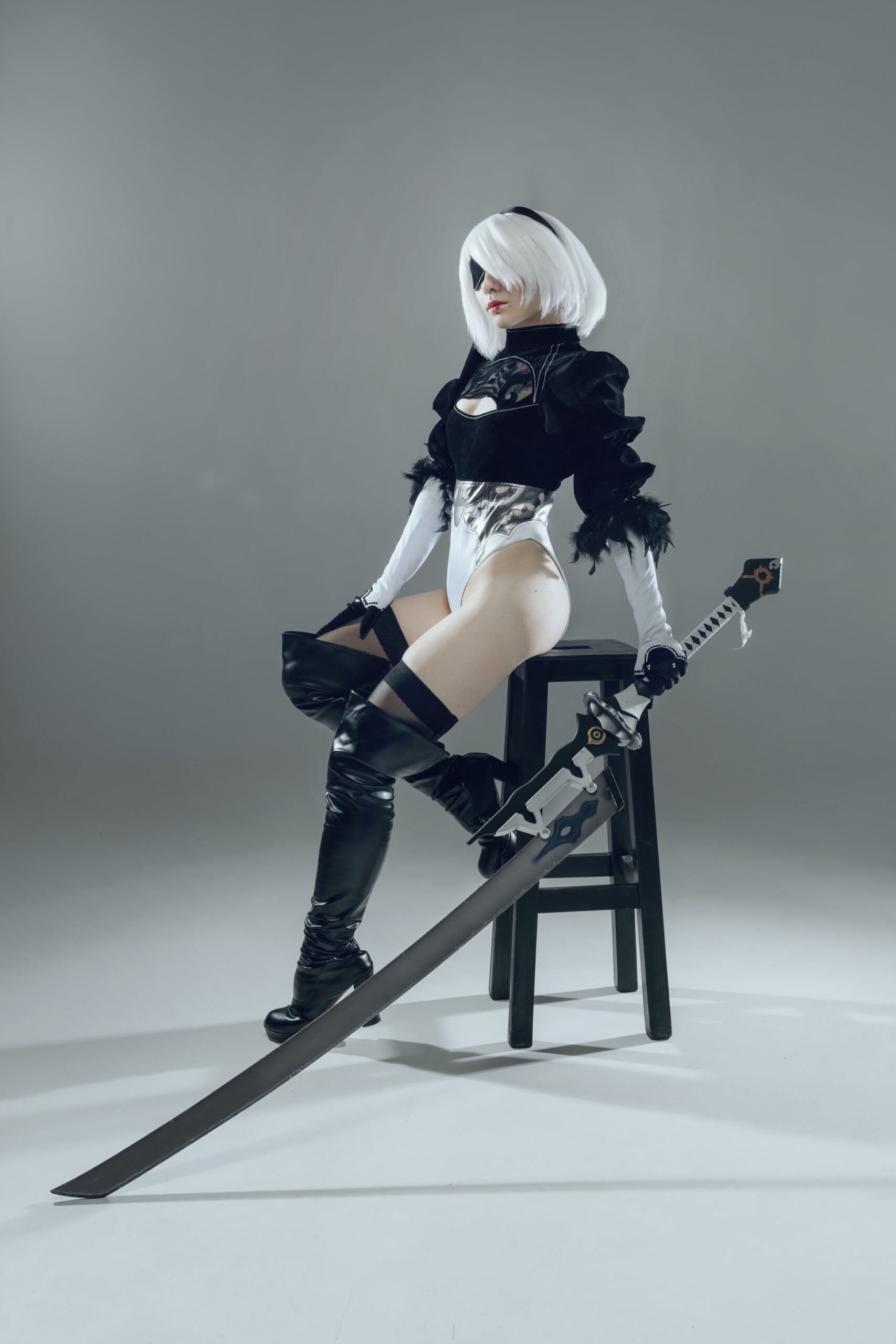 Virtuous Treaty Replica - Stunning 160 cm 2B Cosplay Prop from Nier Automata - Image 7